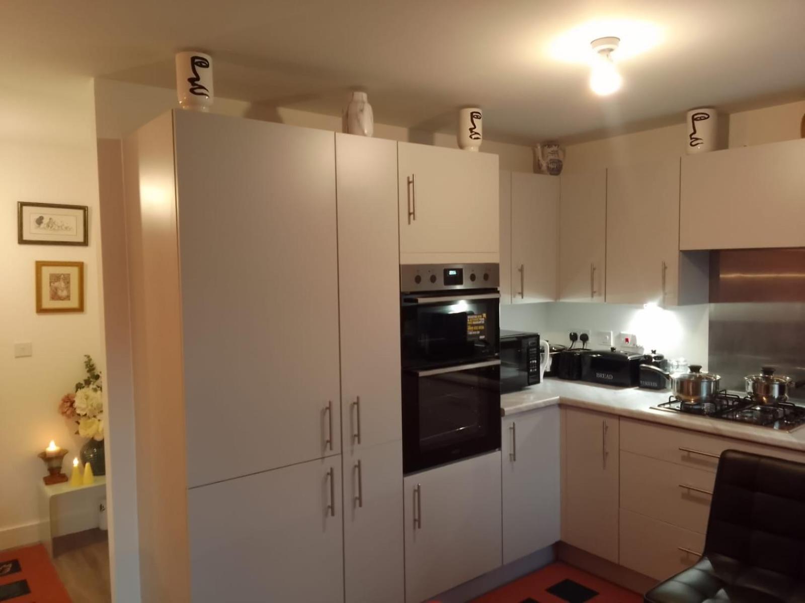 Cosy Stay In Walsall By Ideal Home Bloxwich Eksteriør bilde
