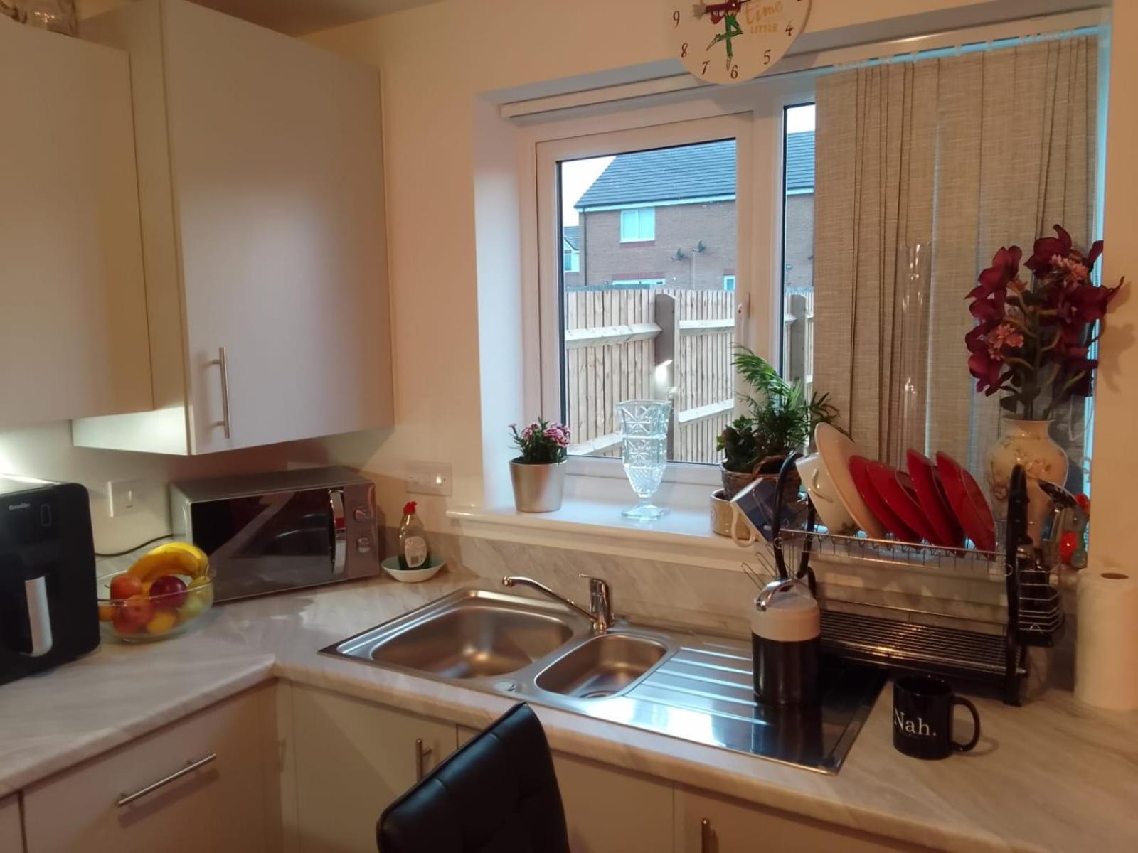 Cosy Stay In Walsall By Ideal Home Bloxwich Eksteriør bilde