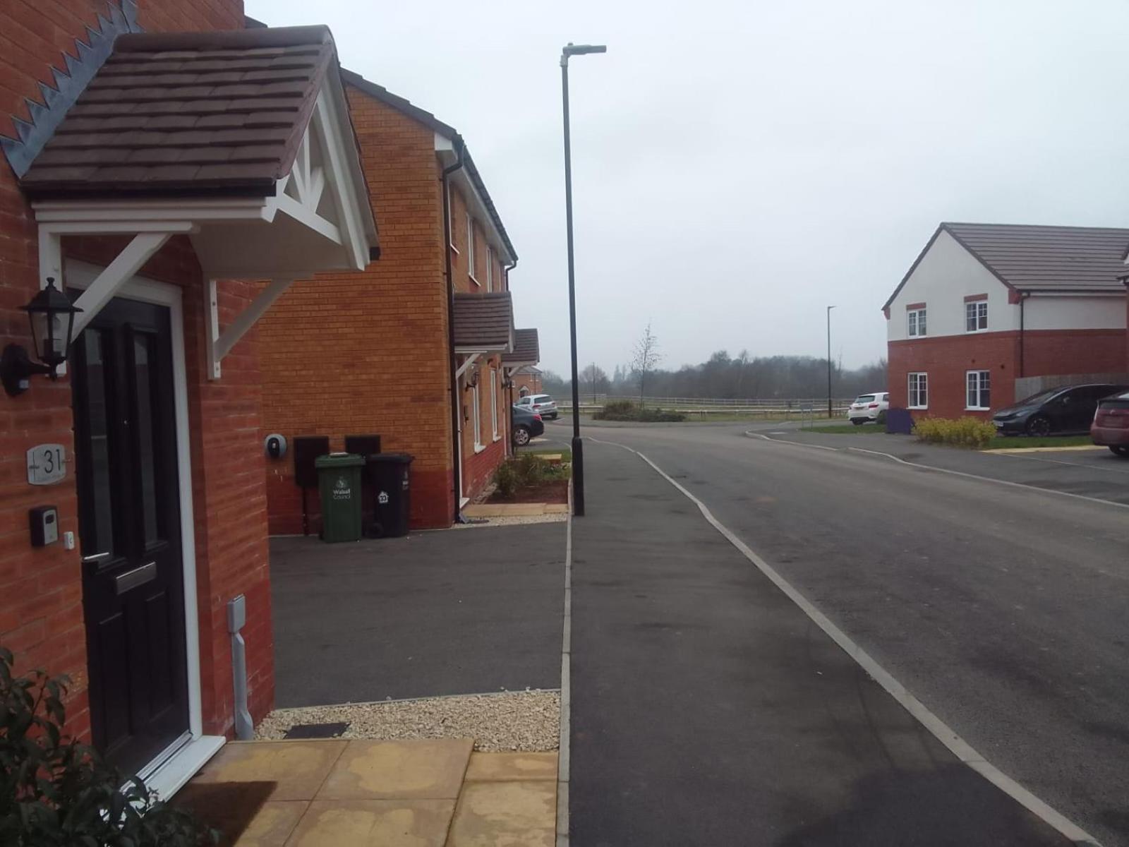 Cosy Stay In Walsall By Ideal Home Bloxwich Eksteriør bilde
