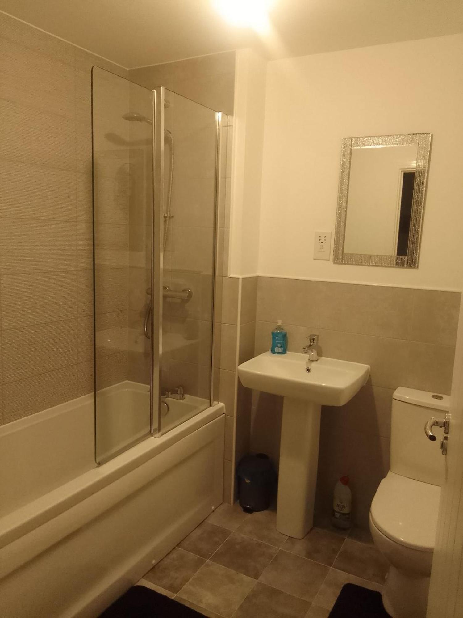 Cosy Stay In Walsall By Ideal Home Bloxwich Eksteriør bilde