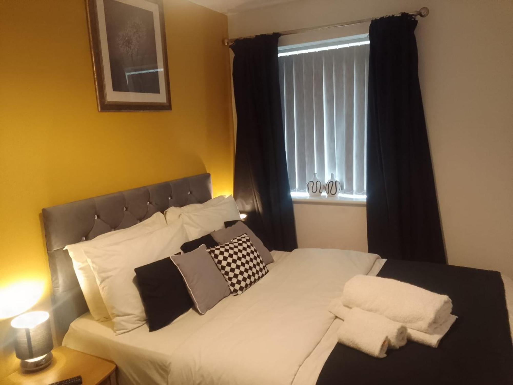 Cosy Stay In Walsall By Ideal Home Bloxwich Eksteriør bilde