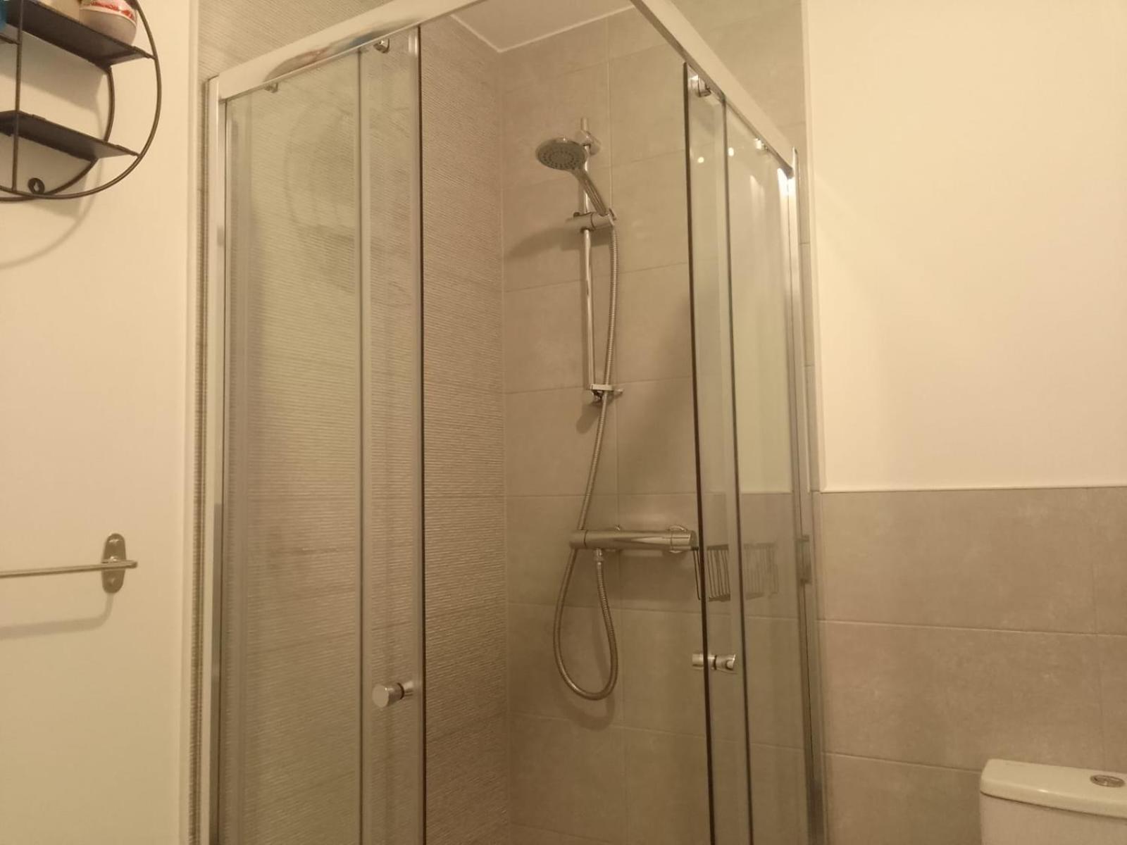 Cosy Stay In Walsall By Ideal Home Bloxwich Eksteriør bilde